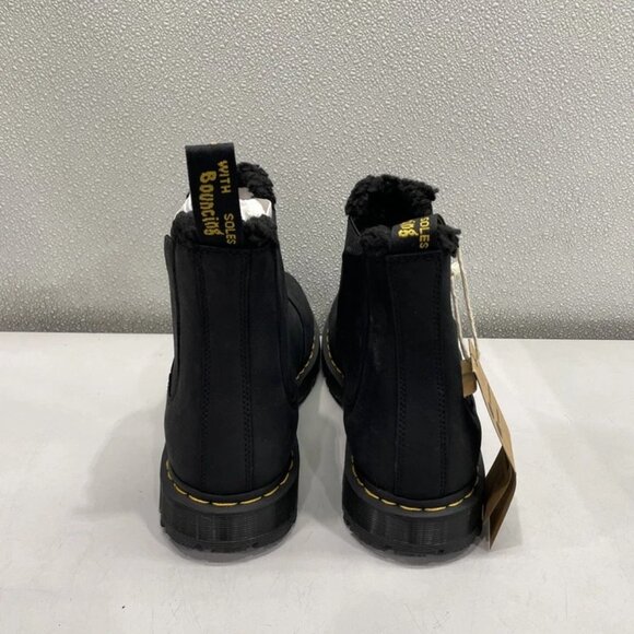 Dr. Martens Chelsea Boots Black Leather main image 6